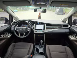 Toyota Innova Venturer 2.0AT 2022 - Bán xe Toyota Innova Venturer 2.0AT đời 2022, màu đỏ, 745tr