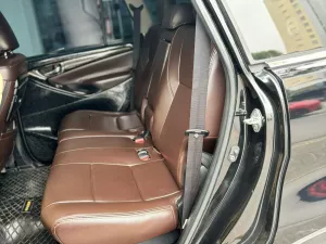 Toyota Innova Venturer 2019 - Venturer 2019 Full Đen Chất Xe Rất Đẹp 141Km