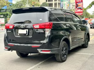 Toyota Innova Venturer 2019 - Venturer 2019 Full Đen Chất Xe Rất Đẹp 141Km