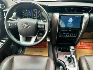 Toyota Fortuner 2017 - FORTUNER 2017 Xăng Số Tự Động. Chất Xe Đẹp 56km