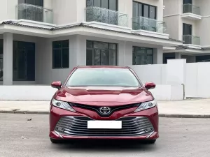 Toyota Camry 2.5Q 2021 - Cần bán xe Toyota Camry 2.5Q 2021, màu đỏ, nhập khẩu nguyên chiếc, giá 980tr