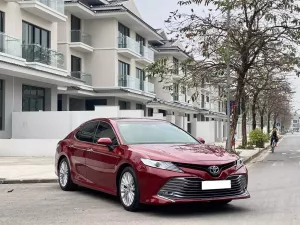 Toyota Camry 2.5Q 2021 - Cần bán xe Toyota Camry 2.5Q 2021, màu đỏ, nhập khẩu nguyên chiếc, giá 980tr