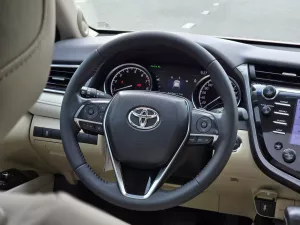 Toyota Camry 2.5Q 2021 - Cần bán xe Toyota Camry 2.5Q 2021, màu đỏ, nhập khẩu nguyên chiếc, giá 980tr