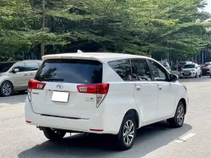 Toyota Innova 2.0E 2023 - Bán xe Toyota Innova 2.0E năm 2023, màu trắng giá cạnh tranh