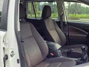 Toyota Innova 2.0E 2023 - Bán xe Toyota Innova 2.0E năm 2023, màu trắng giá cạnh tranh