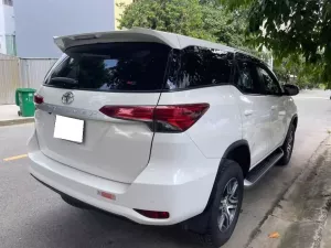 Toyota Fortuner 2.4G 4x2 MT 2022 - Cần bán Toyota Fortuner 2.4G 4x2 MT 2022, màu trắng, 918tr