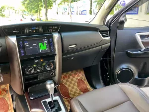 Toyota Fortuner 2.4G 4x2 AT 2019 - Cần bán xe Toyota Fortuner 2.4G 4x2 AT 2019, màu đen, nhập khẩu, giá chỉ 830 triệu