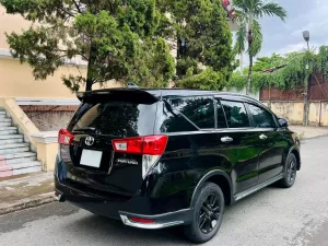 Toyota Innova Venturer 2.0AT 2019 - Bán ô tô Toyota Innova Venturer 2.0AT đời 2019, màu đen