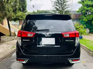 Toyota Innova Venturer 2.0AT 2019 - Bán ô tô Toyota Innova Venturer 2.0AT đời 2019, màu đen