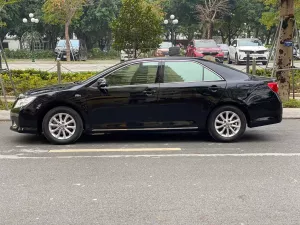 Toyota Camry 2.0E 2014 - Bán xe Toyota Camry 2.0E 2014, màu đen