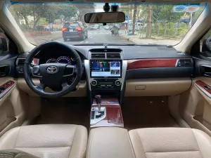 Toyota Camry 2.0E 2014 - Bán xe Toyota Camry 2.0E 2014, màu đen