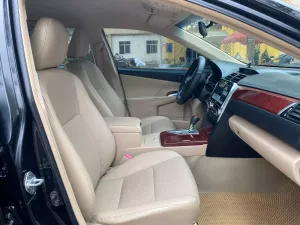 Toyota Camry 2.0E 2014 - Bán xe Toyota Camry 2.0E 2014, màu đen