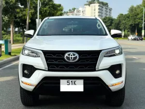 Toyota Fortuner 2.4G 4x2 MT 2022 - Cần bán Toyota Fortuner 2.4G 4x2 MT đời 2022, màu trắng, giá tốt