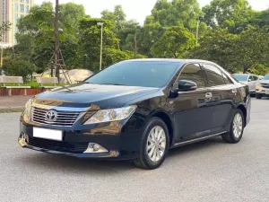 Toyota Camry 2.0E 2014 - Bán xe Toyota Camry 2.0E đời 2014, màu đen