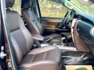 Toyota Fortuner 2.7V 4x2 AT 2019 - Bán xe Toyota Fortuner 2.7V 4x2 AT 2019, màu nâu, nhập khẩu nguyên chiếc, 739 triệu