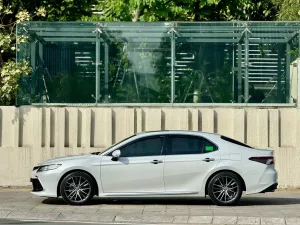 Toyota Camry 2.5Q 2023 - Bán xe Toyota Camry 2.5Q năm 2023, màu trắng, xe nhập