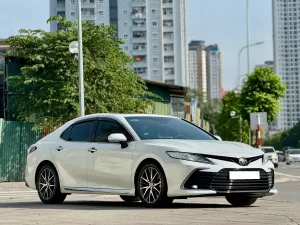 Toyota Camry 2.5Q 2023 - Bán xe Toyota Camry 2.5Q năm 2023, màu trắng, xe nhập