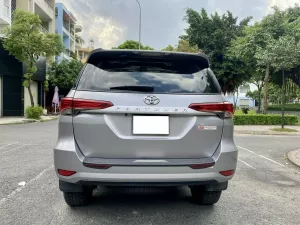 Toyota Fortuner 2.4G 4x2 MT 2023 - Bán Toyota Fortuner 2.4G 4x2 MT đời 2023, màu bạc