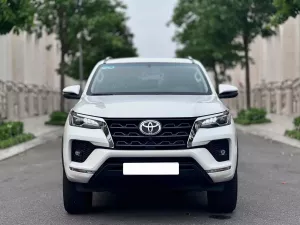 Toyota Fortuner 2.7V 4x2 AT 2024 - Cần bán Toyota Fortuner 2.7V 4x2 AT đời 2024, màu trắng, nhập khẩu nguyên chiếc