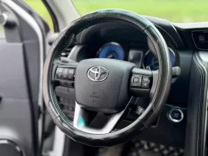 Toyota Fortuner 2.7V 4x2 AT 2024 - Cần bán Toyota Fortuner 2.7V 4x2 AT đời 2024, màu trắng, nhập khẩu nguyên chiếc