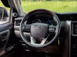 Toyota Fortuner 2.4G 4x2 AT 2020 - Cần bán xe Toyota Fortuner 2.4G 4x2 AT đời 2020, màu trắng, giá 870tr