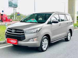 Toyota Innova 2018 - Bán xe Innova G số tự động sản xuất 2018 màu đồng, chất xe đẹp 