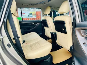 Toyota Innova 2018 - Bán xe Innova G số tự động sản xuất 2018 màu đồng, chất xe đẹp 