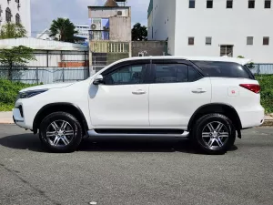 Toyota Fortuner 2.4G 4x2 MT 2024 - Bán ô tô Toyota Fortuner 2.4G 4x2 MT đời 2024, màu trắng