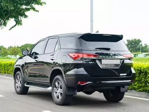 Toyota Fortuner 2.4G 4x2 AT 2023 - Bán ô tô Toyota Fortuner 2.4G 4x2 AT đời 2023, màu đen, giá 960tr