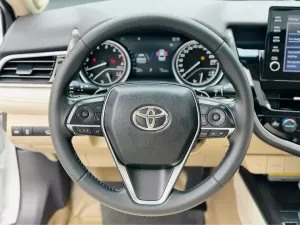 Toyota Camry 2.0Q 2024 - Cần bán Toyota Camry 2.0Q đời 2024, màu trắng, nhập khẩu chính hãng