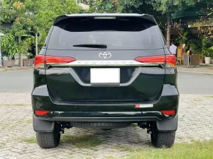 Toyota Fortuner 2.4G 4x2 AT 2022 - Cần bán xe Toyota Fortuner 2.4G 4x2 AT đời 2022, màu đen