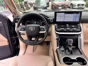 Toyota Land Cruiser LC300 2021 - Bán xe Toyota Land Cruiser LC300 sản xuất năm 2021 cá nhân, xe đi 47.000Km 