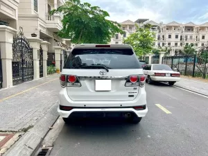 Toyota Fortuner TRD Sportivo 2.7V 4x2 AT 2016 - Cần bán xe Toyota Fortuner TRD Sportivo 2.7V 4x2 AT đời 2016, màu trắng