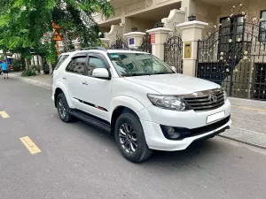 Toyota Fortuner TRD Sportivo 2.7V 4x2 AT 2016 - Cần bán xe Toyota Fortuner TRD Sportivo 2.7V 4x2 AT đời 2016, màu trắng