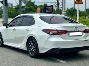 Toyota Camry 2.5Q 2022 - Bán Toyota Camry 2.5Q năm 2022, màu trắng, xe nhập