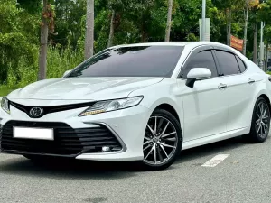 Toyota Camry 2.5Q 2022 - Bán Toyota Camry 2.5Q năm 2022, màu trắng, xe nhập