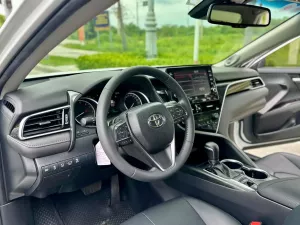 Toyota Camry 2.5Q 2022 - Bán Toyota Camry 2.5Q năm 2022, màu trắng, xe nhập