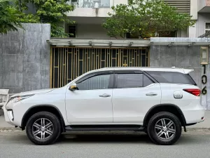 Toyota Fortuner 2.4G 4x2 AT 2020 - Bán Toyota Fortuner 2.4G 4x2 AT đời 2020, màu trắng, 815 triệu