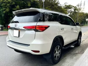 Toyota Fortuner 2.4G 4x2 AT 2020 - Bán Toyota Fortuner 2.4G 4x2 AT đời 2020, màu trắng, 815 triệu