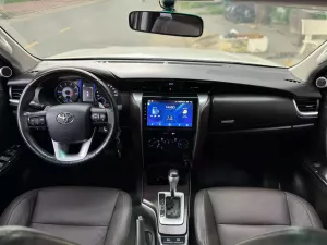 Toyota Fortuner 2.4G 4x2 AT 2020 - Bán Toyota Fortuner 2.4G 4x2 AT đời 2020, màu trắng, 815 triệu