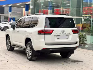 Toyota Land Cruiser LC300 2024 - TOYOTA LAND CRUISER LC300 SẢN XUẤT NĂM 2024 MỚI 99,999% Xe có xuất VAT 