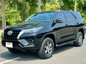 Toyota Fortuner 2.4G 4x2 MT 2022 - Cần bán Toyota Fortuner 2.4G 4x2 MT 2022, màu đen