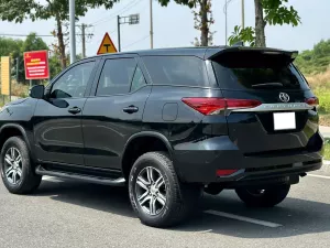 Toyota Fortuner 2.4G 4x2 MT 2022 - Cần bán Toyota Fortuner 2.4G 4x2 MT 2022, màu đen