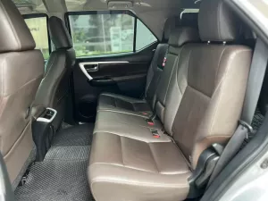Toyota Fortuner 2.4G 4x2 AT 2020 - Bán ô tô Toyota Fortuner 2.4G 4x2 AT đời 2020, màu bạc