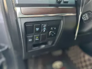 Toyota Land Cruiser 2020 - Toyota Land Cruser LC200 2020 Đẹp Xuất Sắc. Xe đi < 4v km zin đét Bao check bất kỳ đâu - Hỗ trợ các thủ tục sang tên  - 