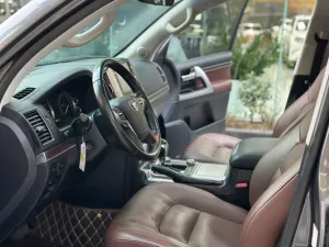 Toyota Land Cruiser 2020 - Toyota Land Cruser LC200 2020 Đẹp Xuất Sắc. Xe đi < 4v km zin đét Bao check bất kỳ đâu - Hỗ trợ các thủ tục sang tên  - 