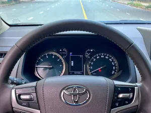 Toyota Land Cruiser Prado VX 2.7L 2020 - Bán ô tô Toyota Land Cruiser Prado VX 2.7L đời 2020, màu đen, nhập khẩu