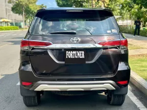 Toyota Fortuner 2.7V 4x2 AT 2018 - Bán xe Toyota Fortuner 2.7V 4x2 AT năm 2018, màu nâu, nhập khẩu nguyên chiếc