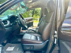 Toyota Fortuner 2.7V 4x2 AT 2018 - Bán xe Toyota Fortuner 2.7V 4x2 AT năm 2018, màu nâu, nhập khẩu nguyên chiếc