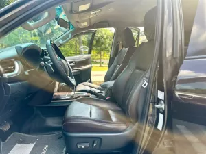 Toyota Fortuner 2.7V 4x2 AT 2018 - Bán xe Toyota Fortuner 2.7V 4x2 AT năm 2018, màu nâu, nhập khẩu nguyên chiếc